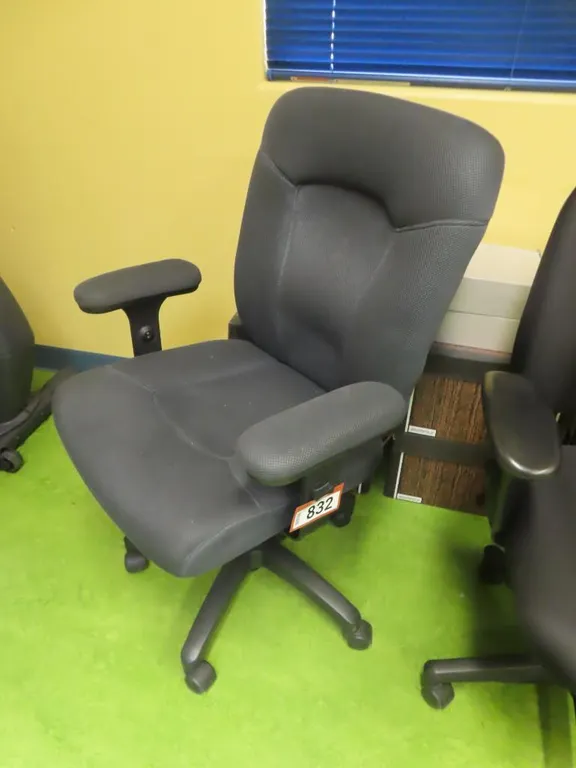 Office Arm Chair *Located at 4831 93 Ave, Edm.