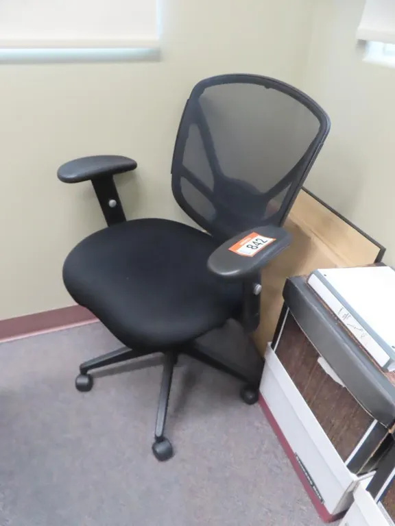 Lot - (2) Mesh and Fabric Task Chairs *Located at 4831 93 Ave, Edm.