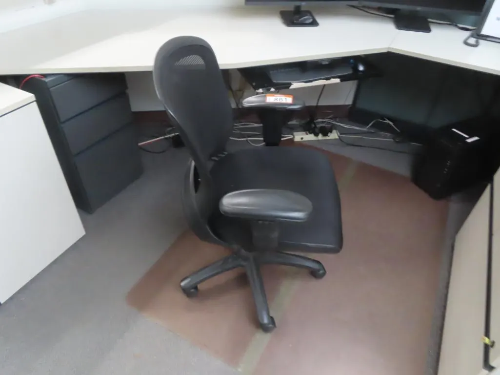 Mesh and Fabric Task Chair *Located at 4831 93 Ave, Edm.