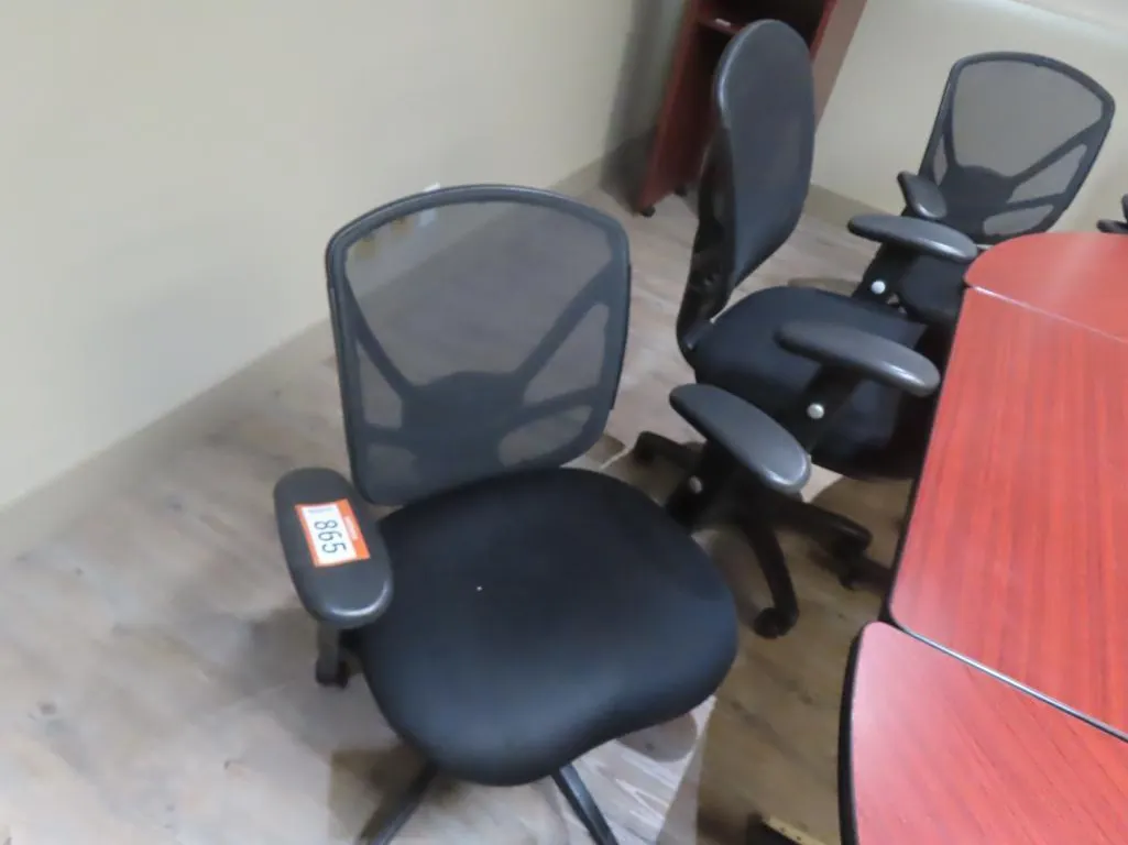 Lot - (2) Mesh and Fabric Task Chairs *Located at 4831 93 Ave, Edm.