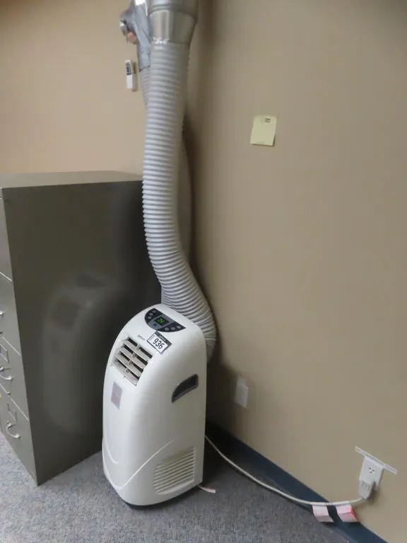 Brada Model YPL3-08C Portable Air Conditioner, 8,000 BTU *Located at 4831 93 Ave, Edm.