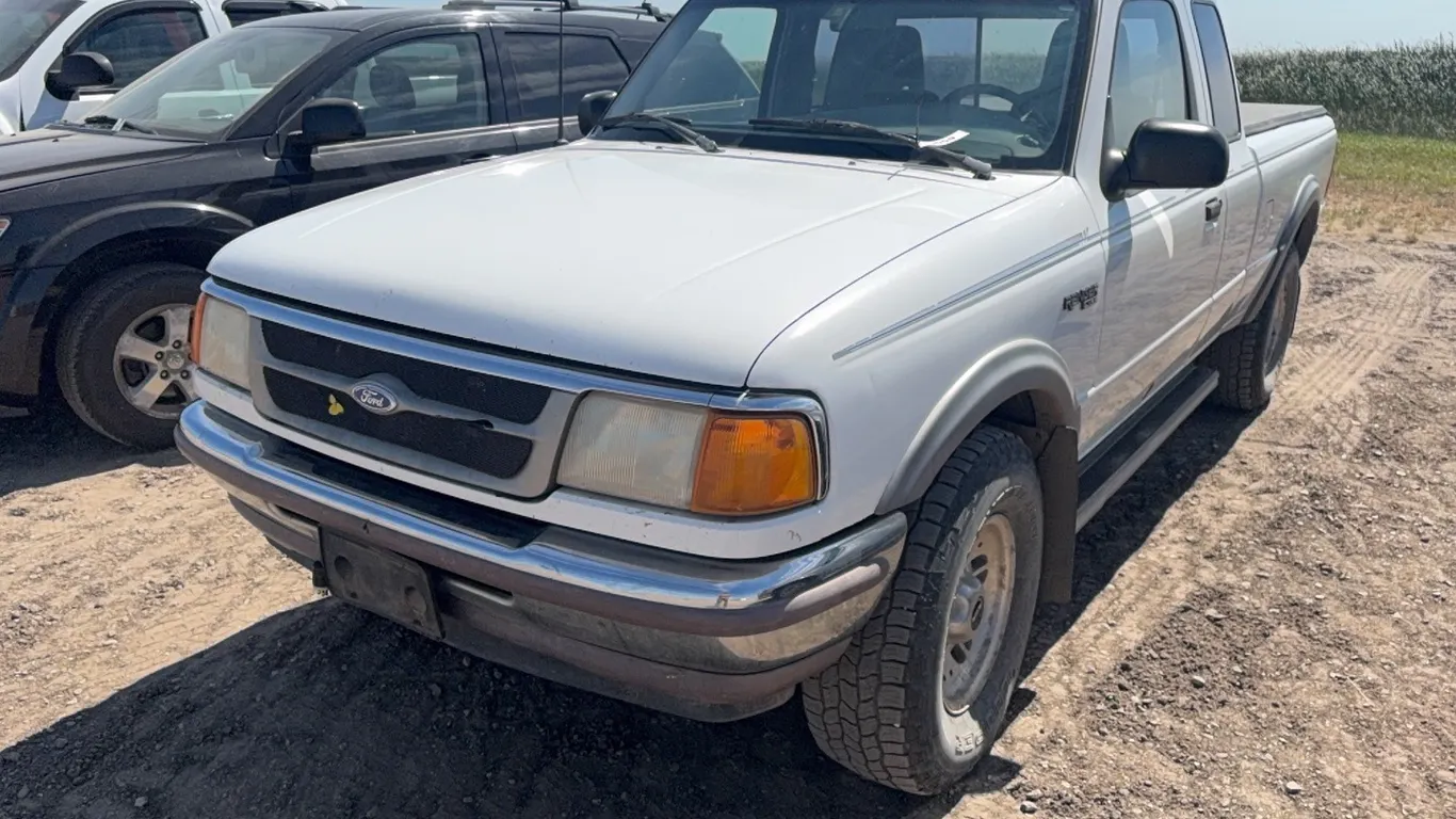 ID 0559 1995 Ford Ranger
