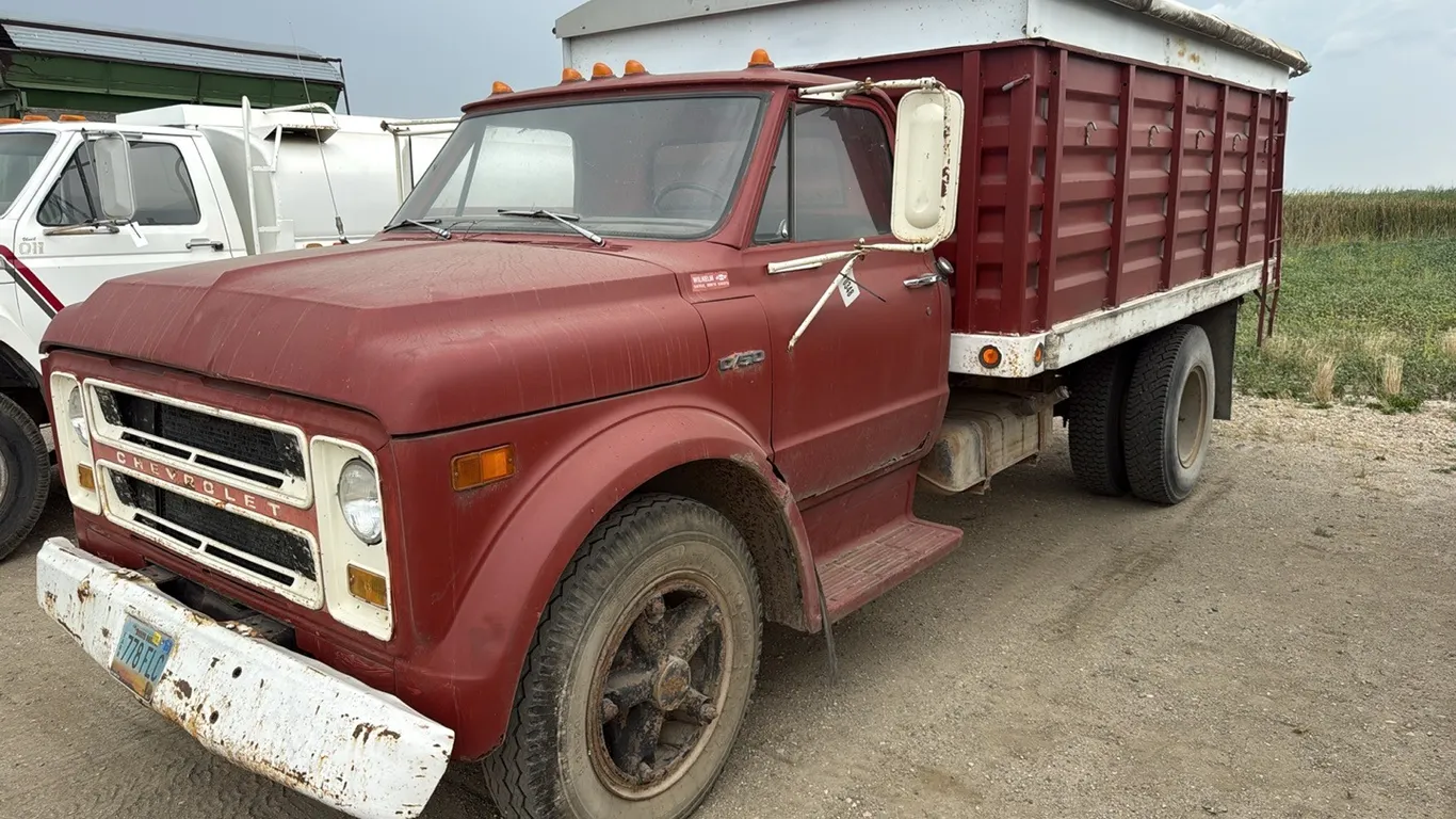 ID 0348 1971 Chevy Truck