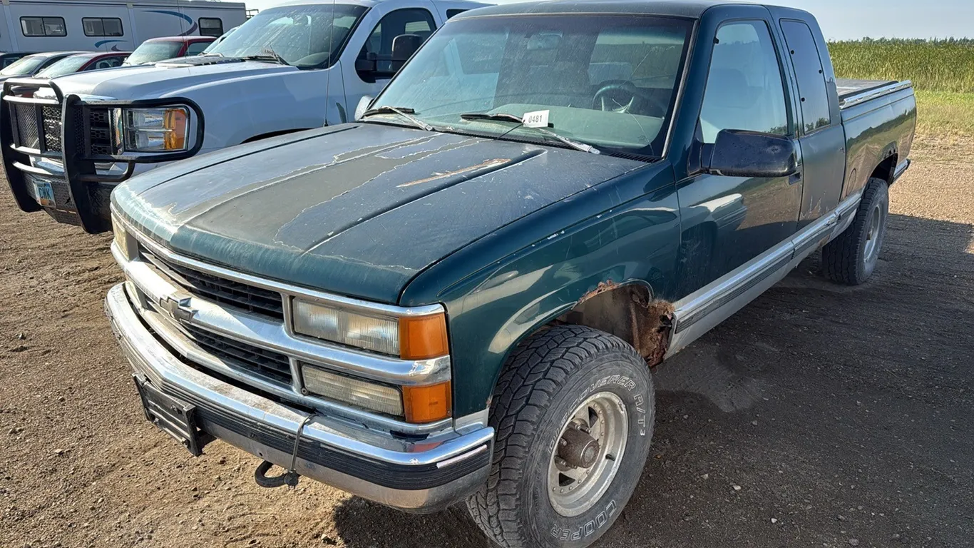 ID 0481 1995 Chevy CK1075