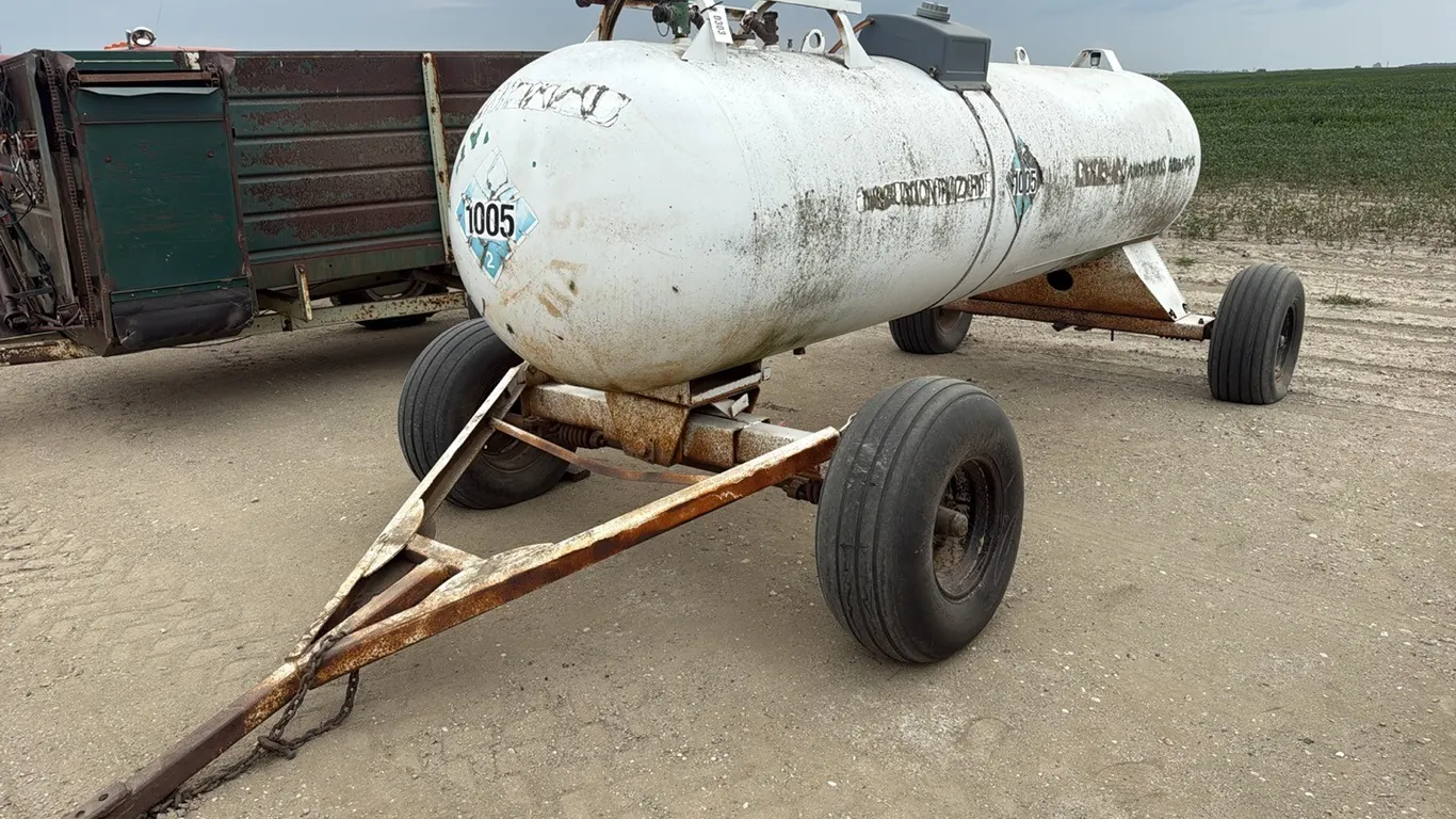 ID 0303 NH3 Trailer (white)