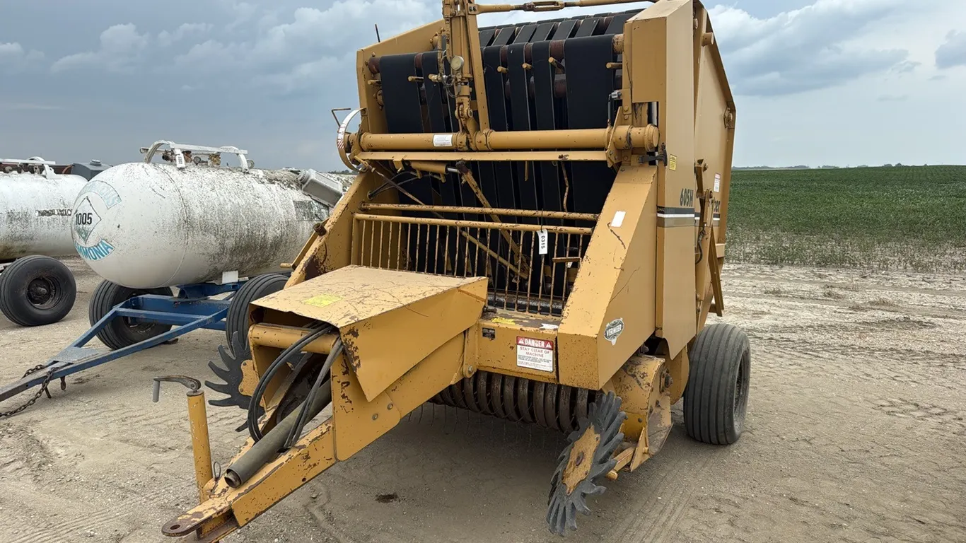 ID 0315 Vermeer 605H Baler