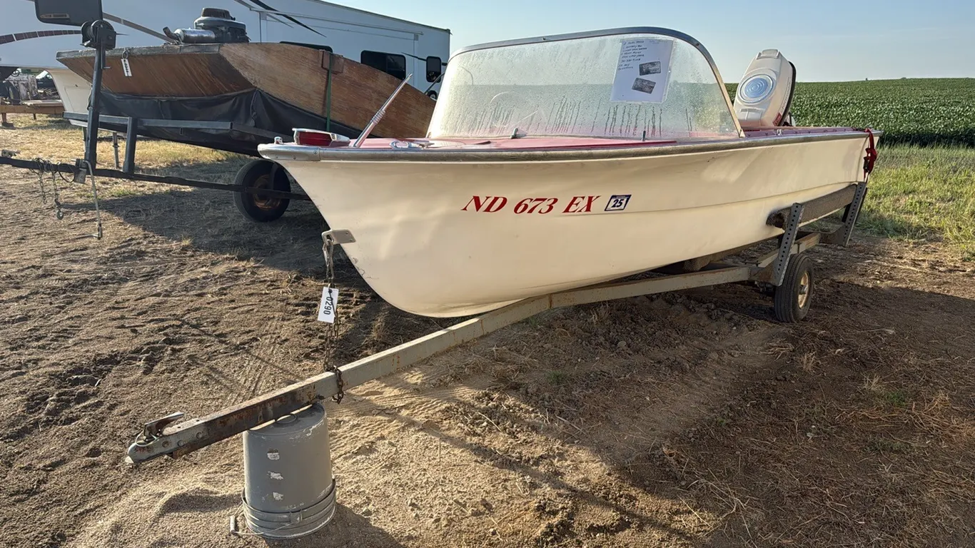 ID 0290 1962 Alumacraft Boat/40hp Evenrude/Trailer