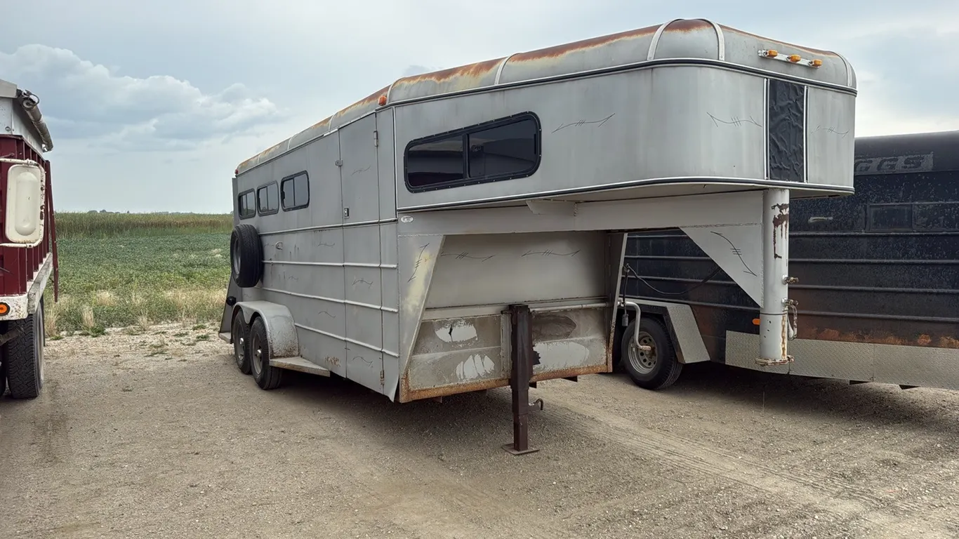 ID 0410 1994 Southern 3 Horse Slant/Tack Room