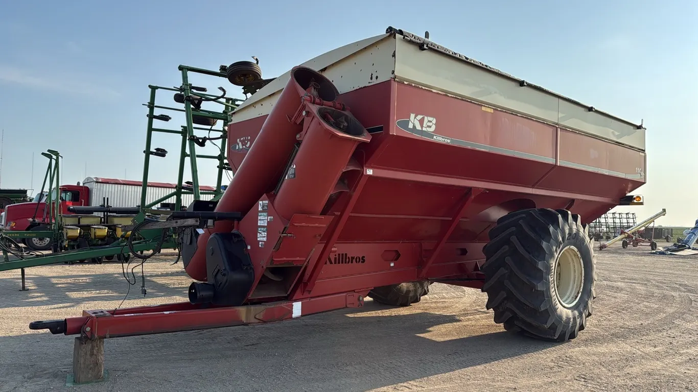 ID 0557 Killbros 110 Grain Cart