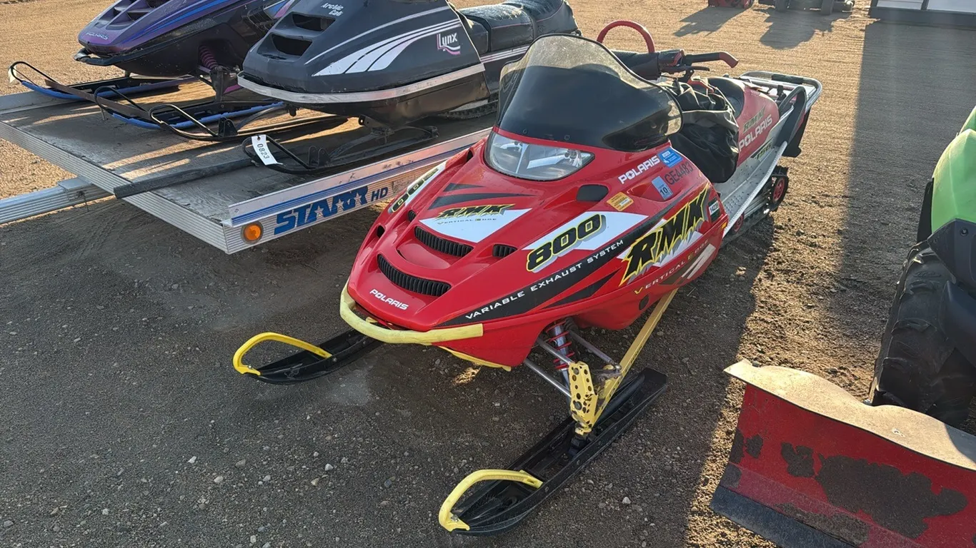 ID 0499 Polaris Snowmobile
