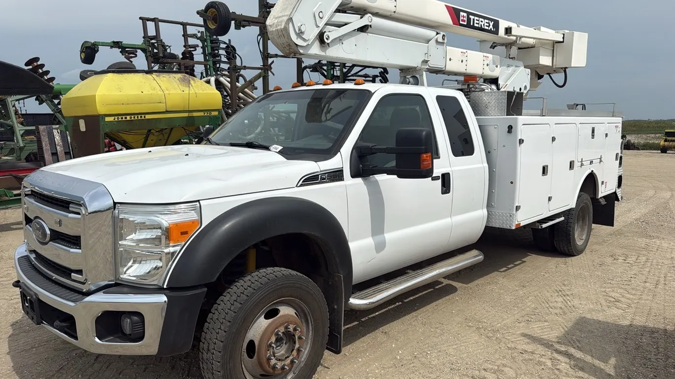 ID 0568 2013 Ford F550 Bucket Truck