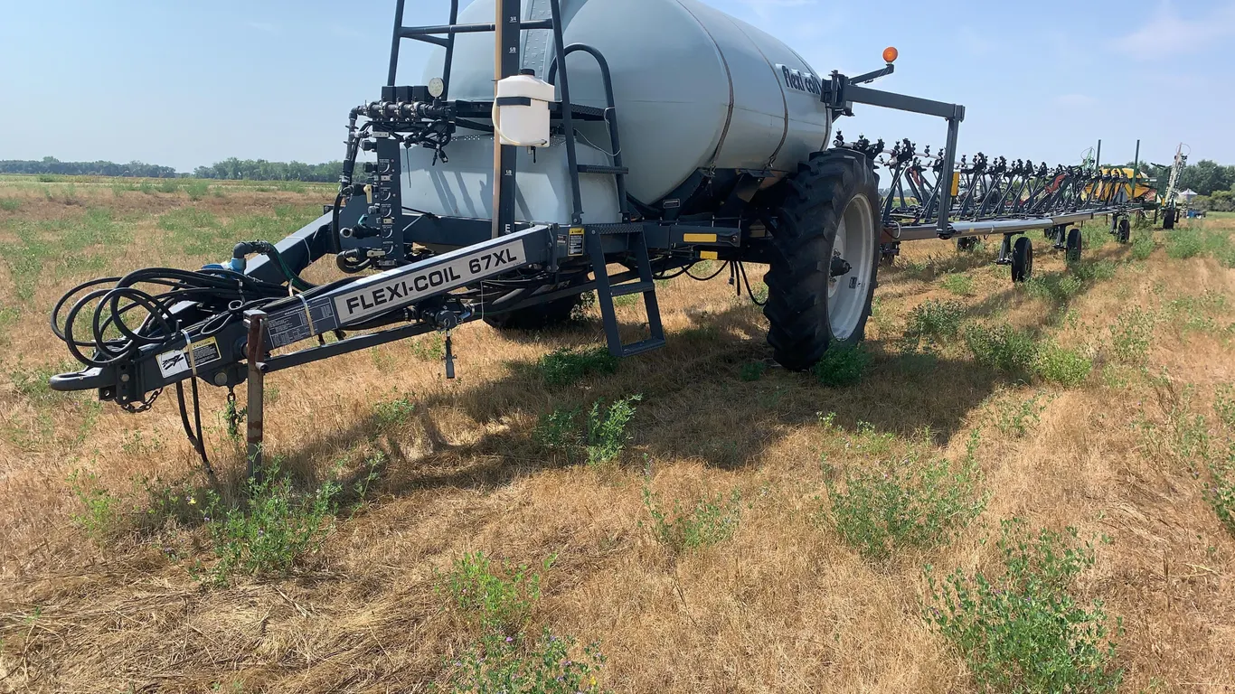 Flexi-coil 67XL Sprayer