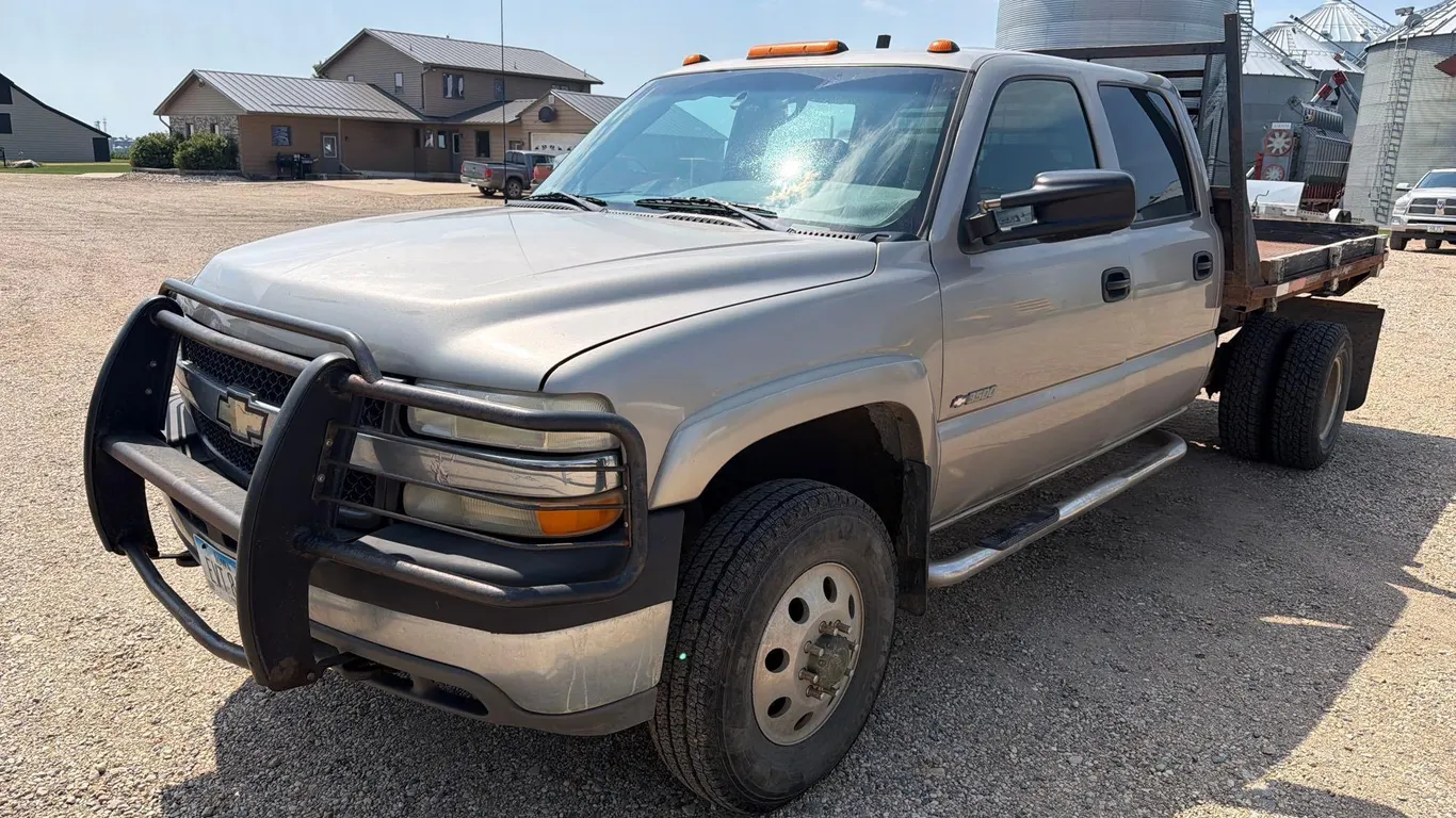 2001 Chevrolet Silverado K3500 Dually Pickup