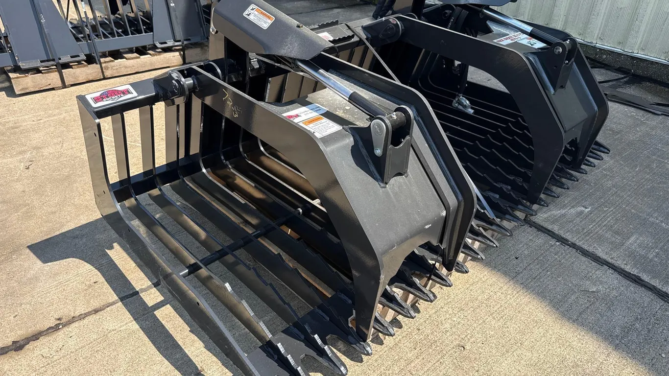 New Stout 72 inch Rock bucket skidloader grapple