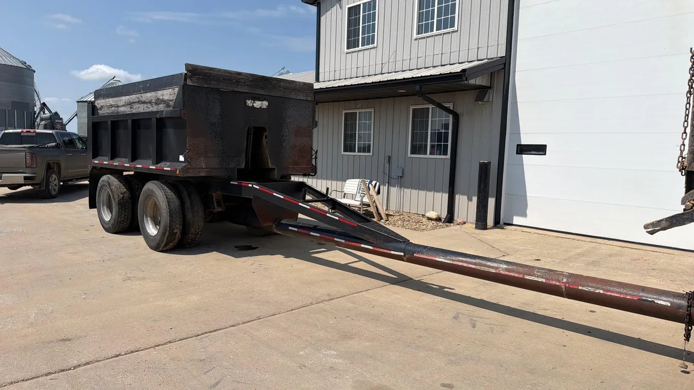 1980 Homemade 8ft x 12ft Semi Gravel Pup Trailer