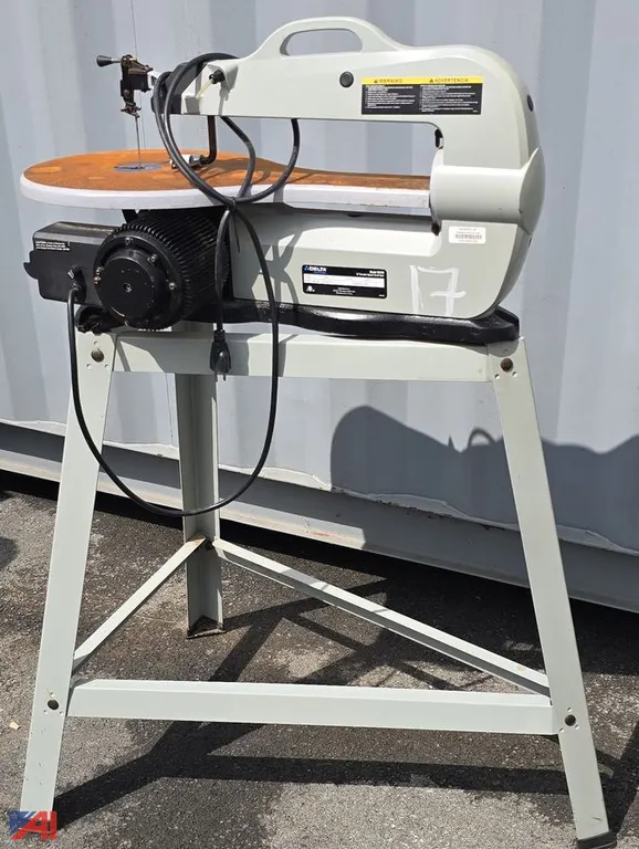 Delta Scroll Saw with Stand