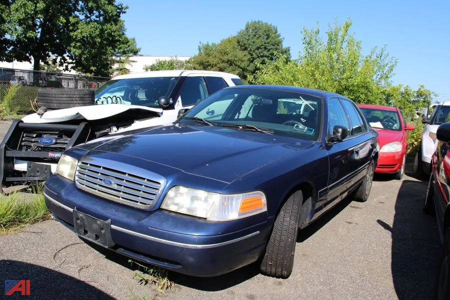 2005 Ford Crown Victoria 4DSD/Police Interceptor