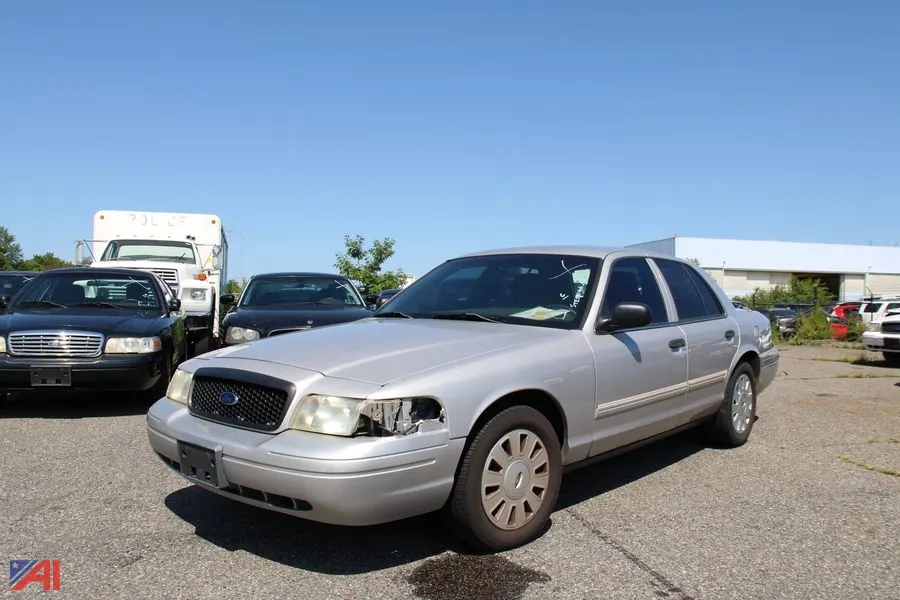 2011 Ford Crown Victoria 4DSD/Police Interceptor