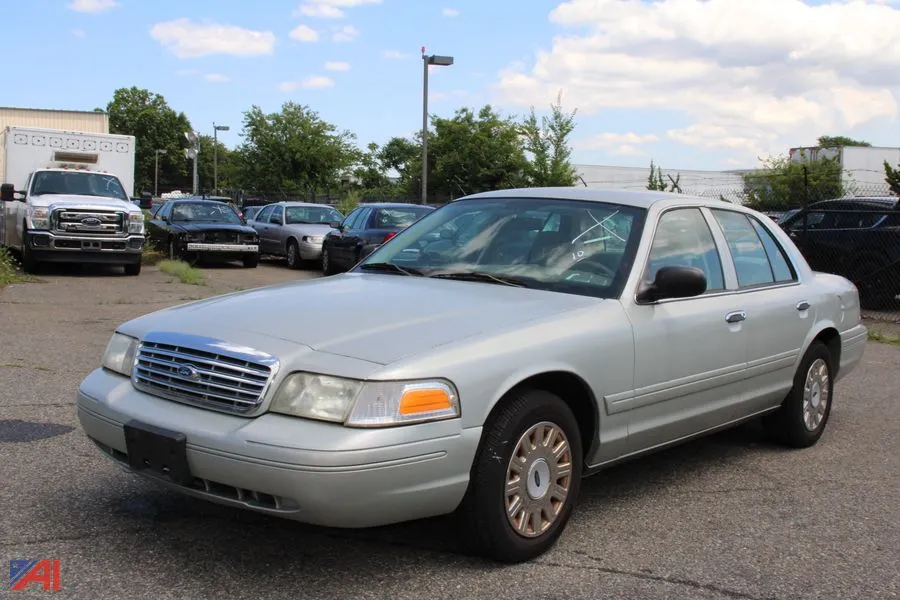 2005 Ford Crown Victoria 4DSD/Police Interceptor