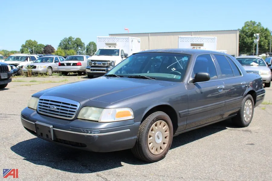 2005 Ford Crown Victoria 4DSD/Police Interceptor