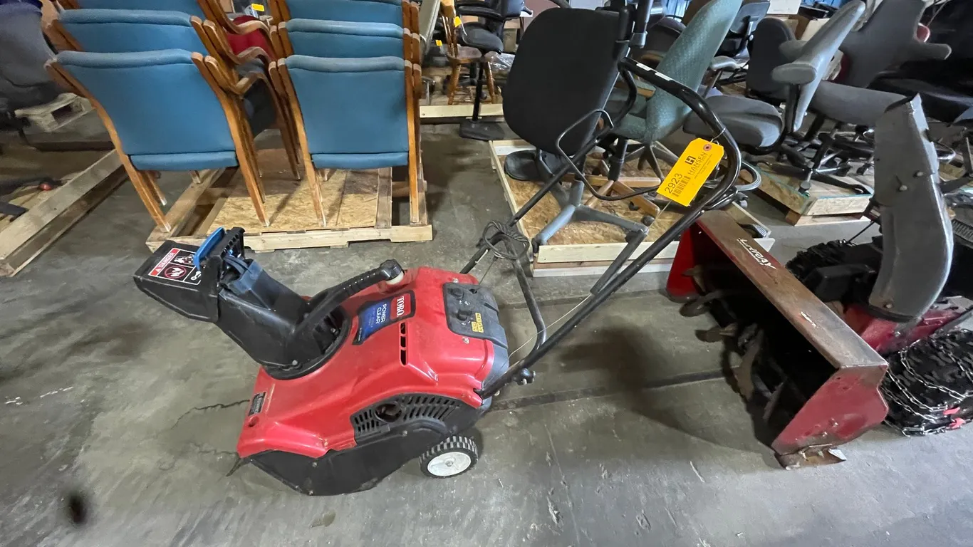 Toro Power Clear Walk behind Snow Blower
