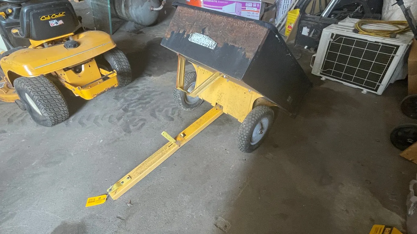 Cub Cadet Pull Behind Garden Dump Cart