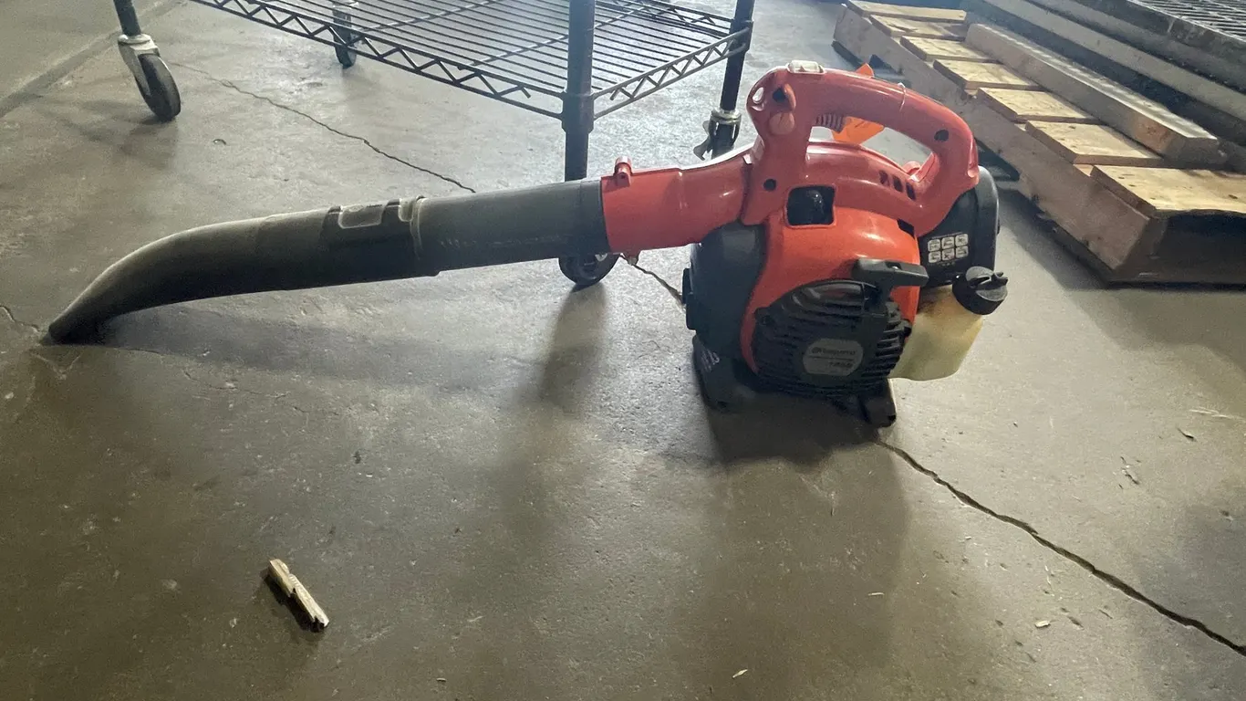 Husqvarna 125B Leaf Blower