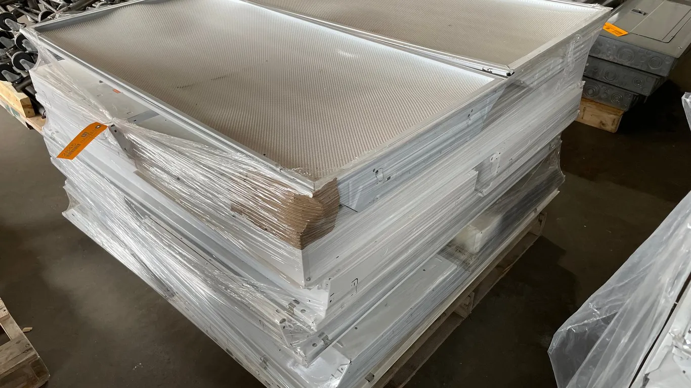 Pallet of Fluorescent Lights
