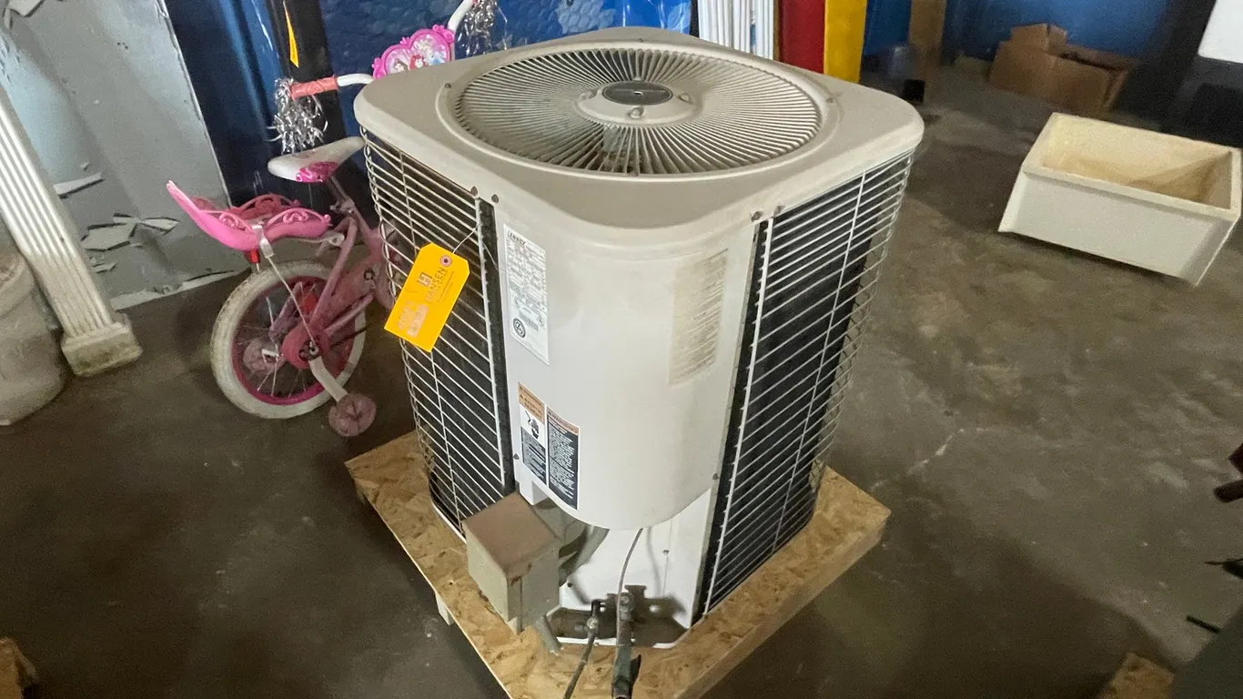 Lennox Central Air Conditioning Unit