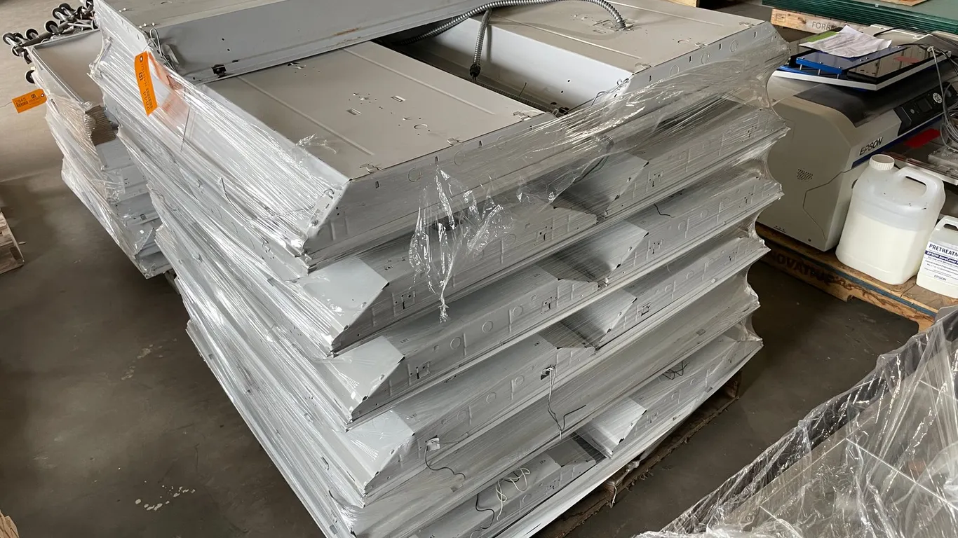 Pallet of Fluorescent Lights