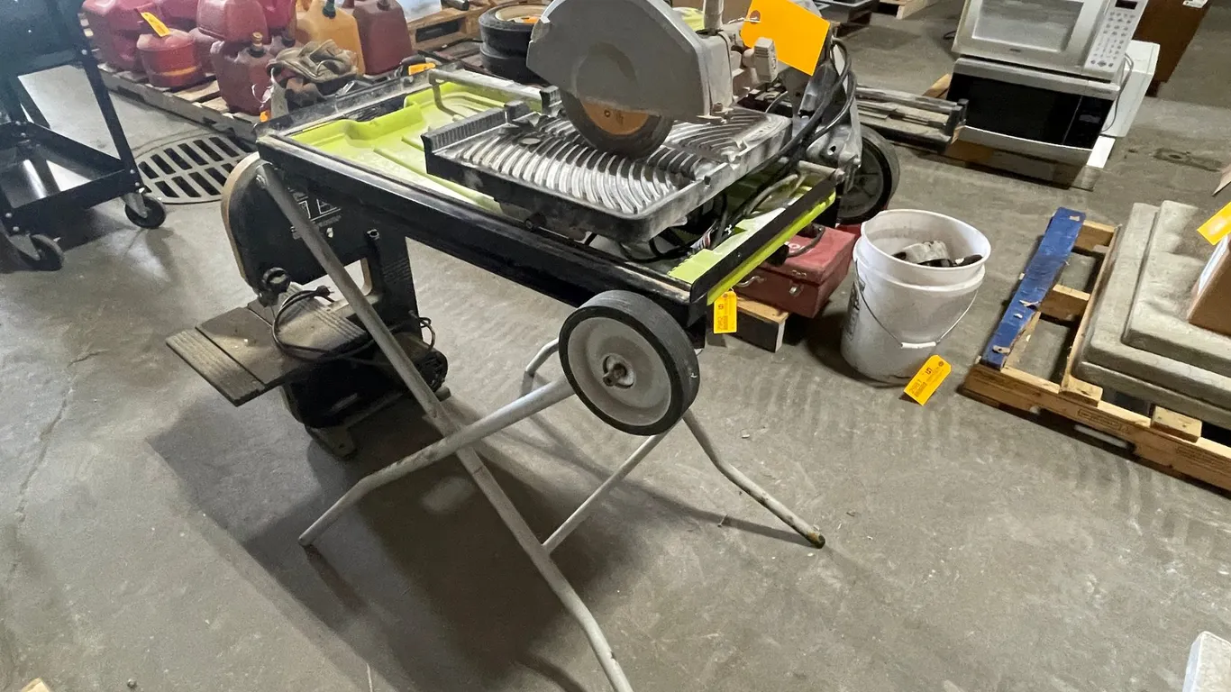 Ryobi Tile Wet Saw on Stand
