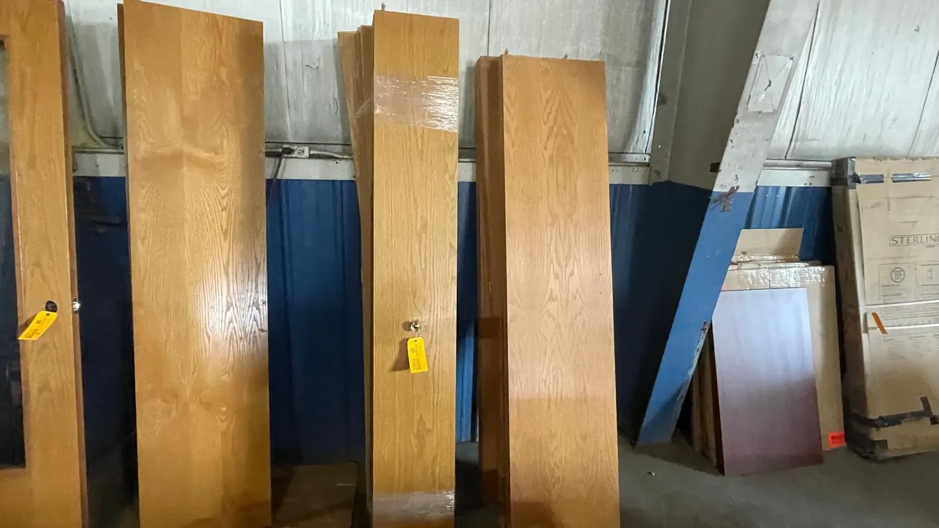 (12) Bifold Closet Doors