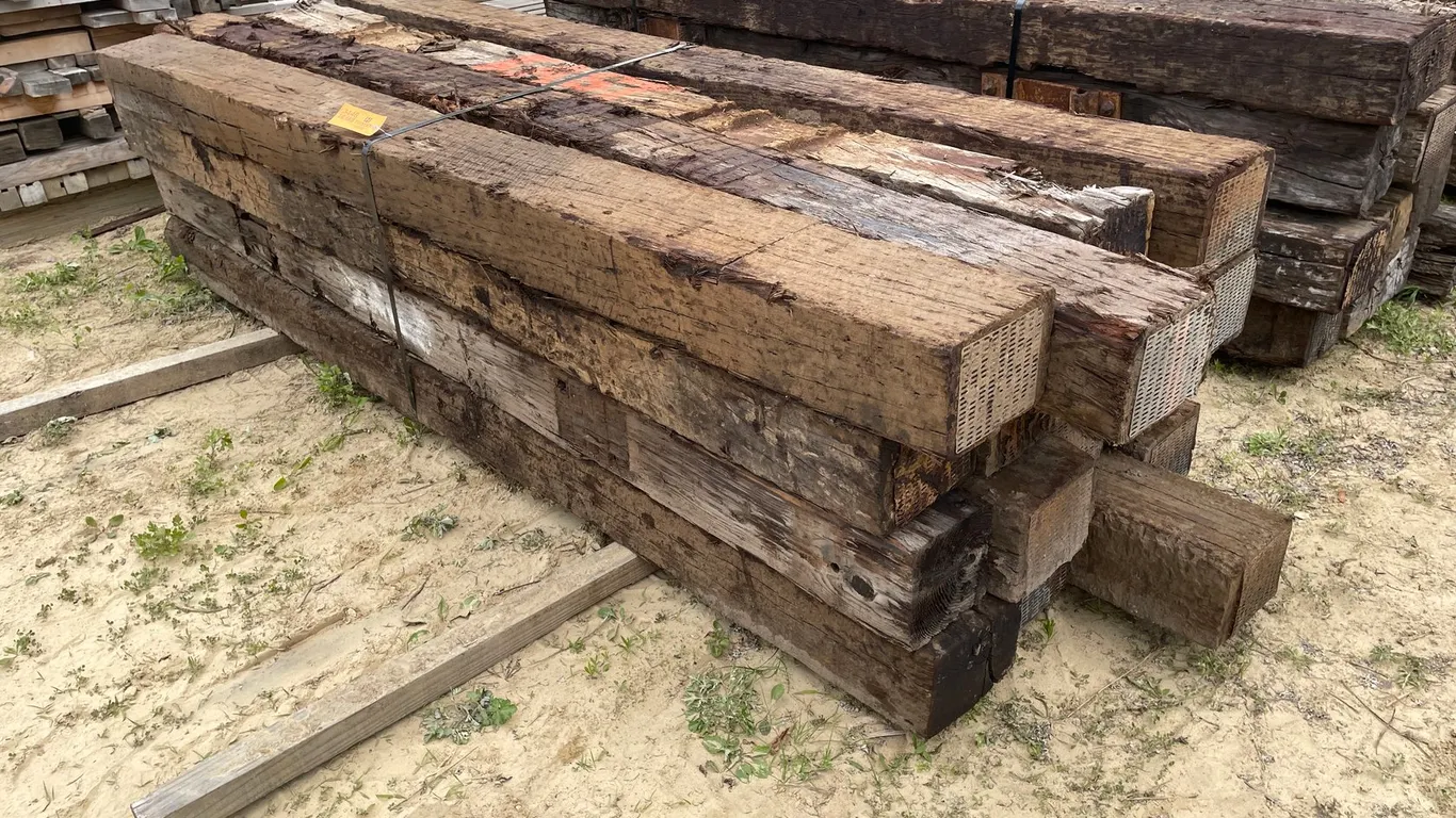 Bundle of (16) Railroad Ties