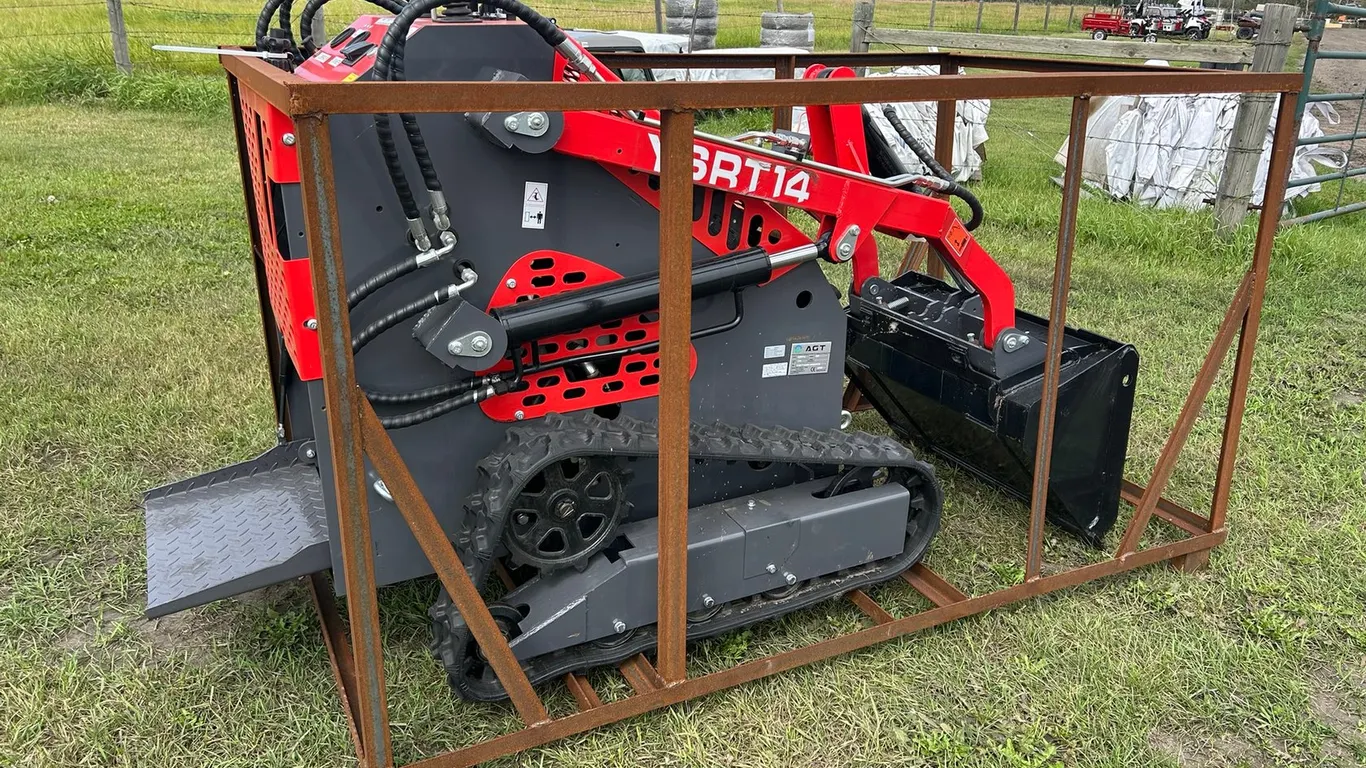 2026 Unused AGT YSRT14 Tracked Mini Skid Steer, Aux. Hyd., 420CC Gas Engine, S/N YSRT1426L02060013