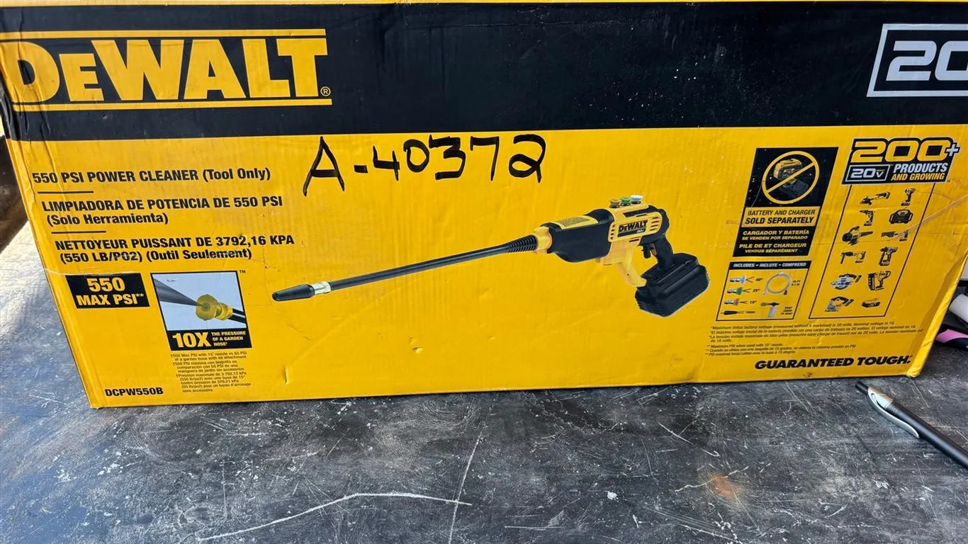 DEWALT 20V 550 PSI POWER CLEANER
