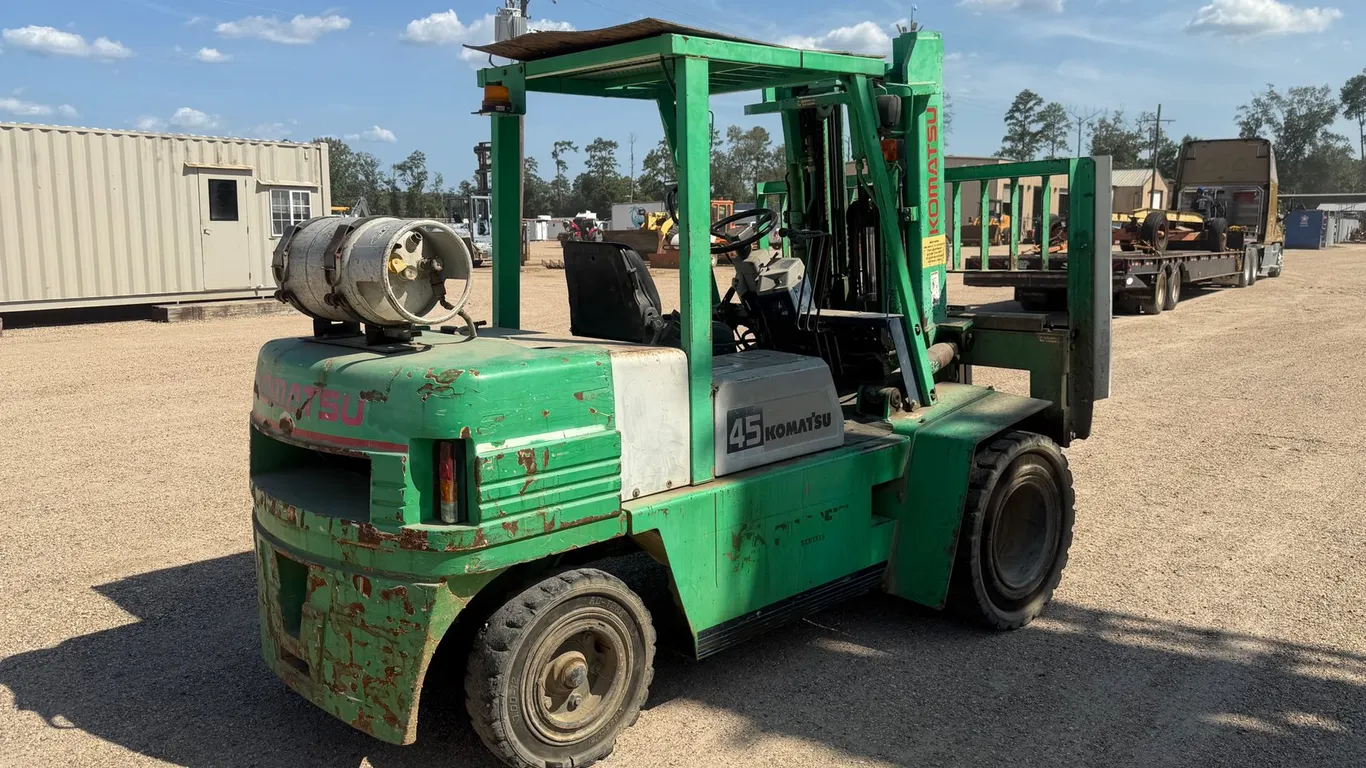 KOMATSU FG45T-6 FORKLIFT