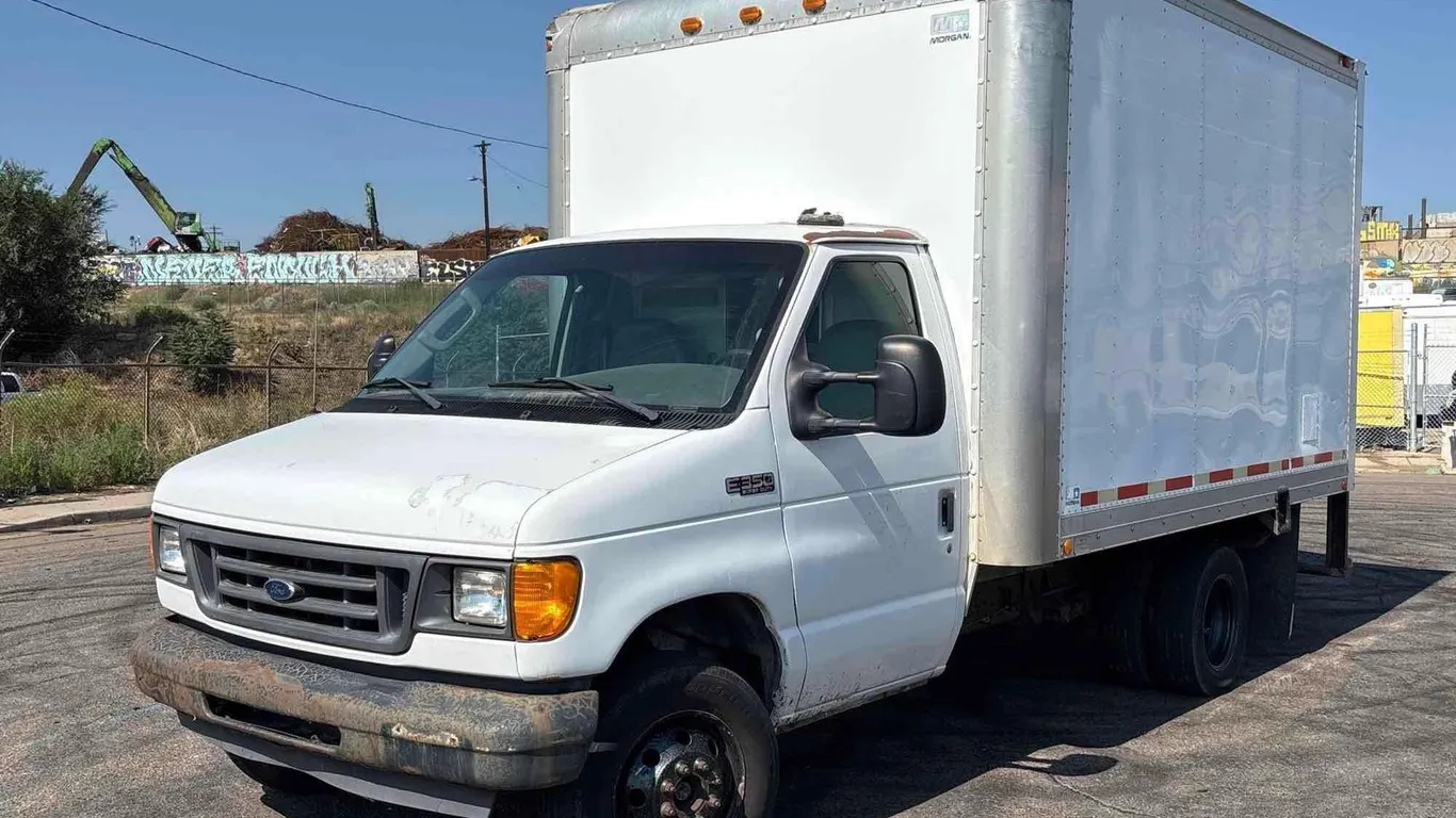 2004 FORD ECONOLINE ENCLOSED BOX VAN, 1FDWE35S34HA29857, KEY