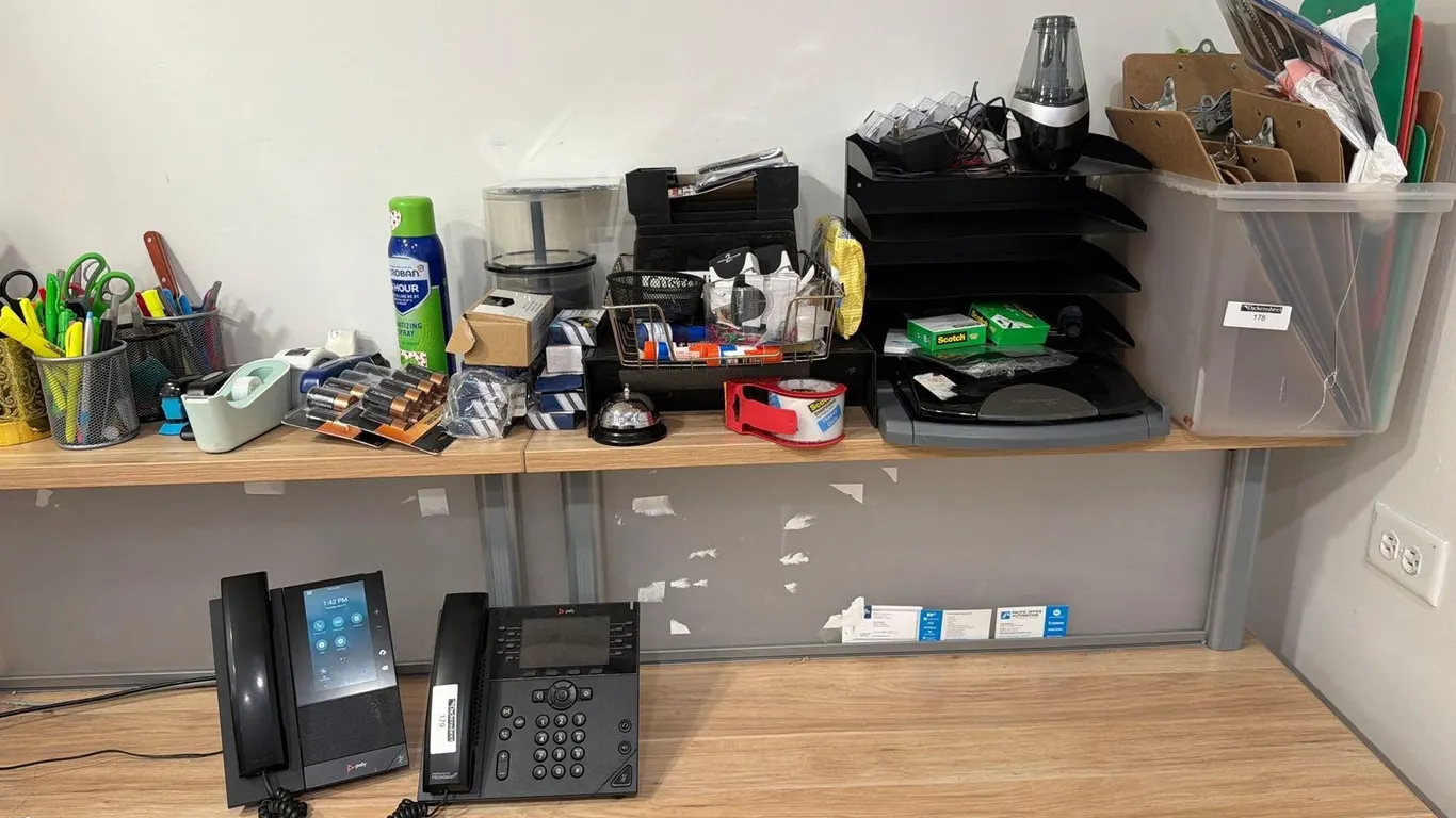 LOT OF OFFICE SUPPLIES