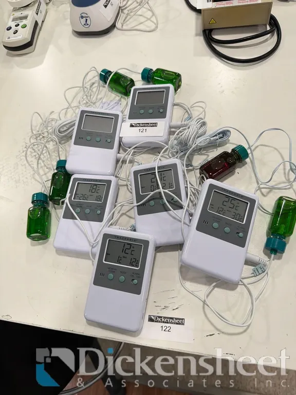 (4) DIGITAL TEMPERATURE GAGES
