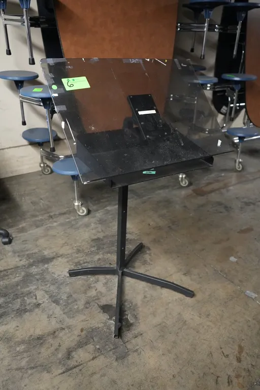 Conductor Stand