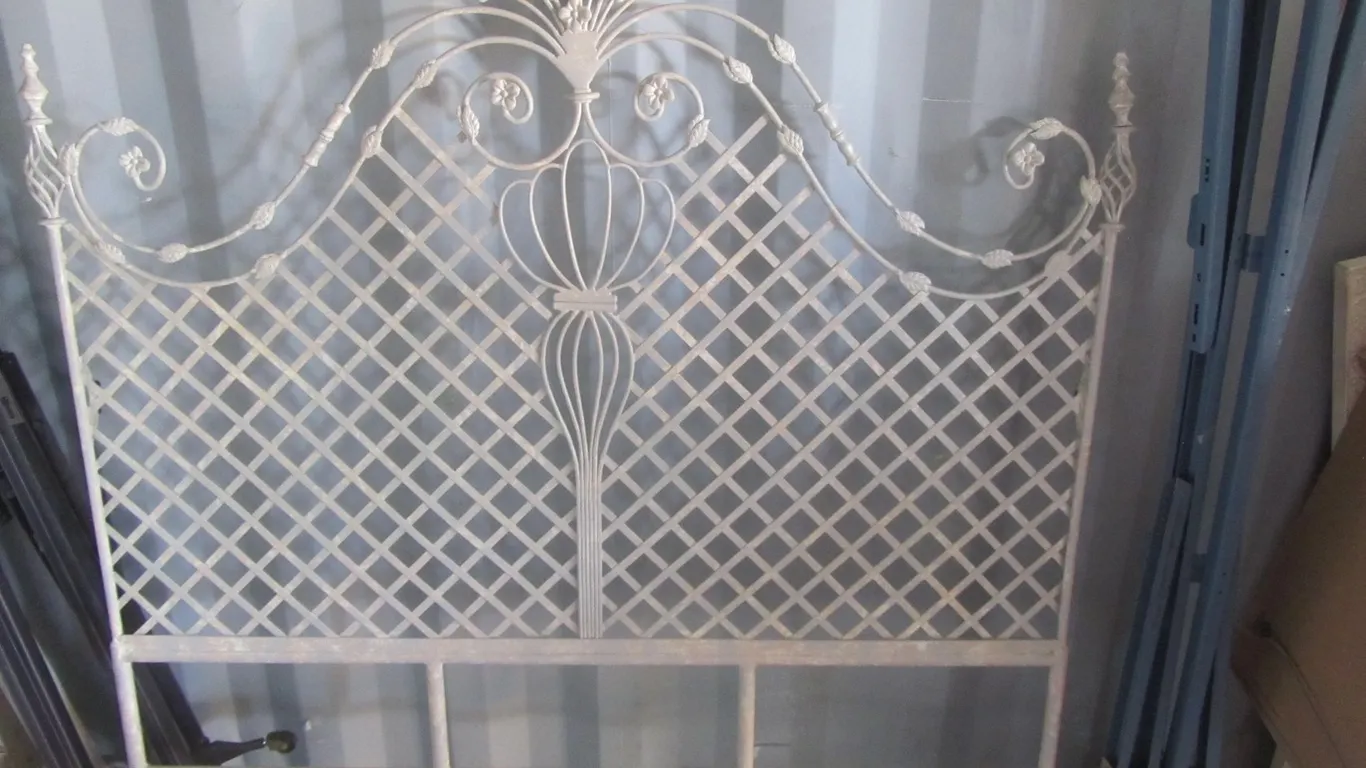 Metal Queen Size Headboard w/Adjustable Frame