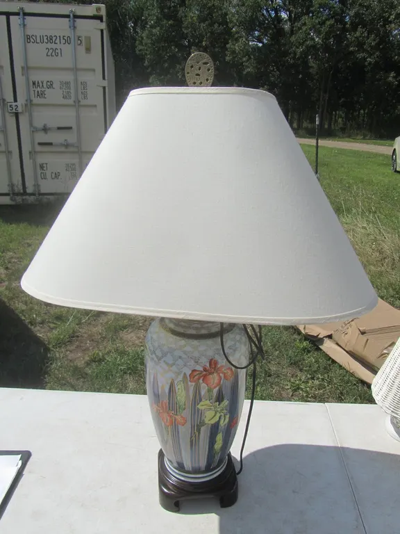 Unique Hand Painted Porcelain Table Lamp w/Shade