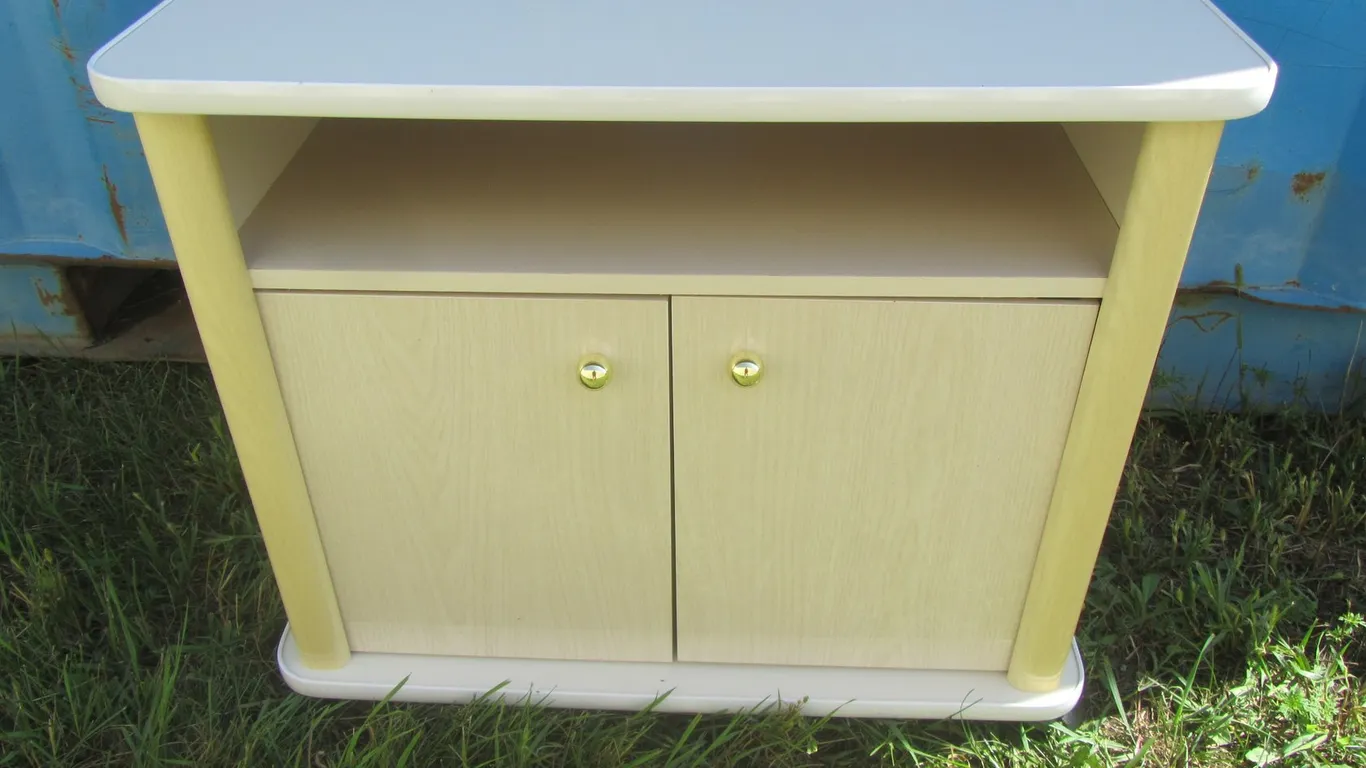 Entertainment Center On Casters