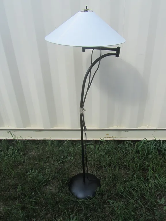 Metal Floor Lamp w/Shade