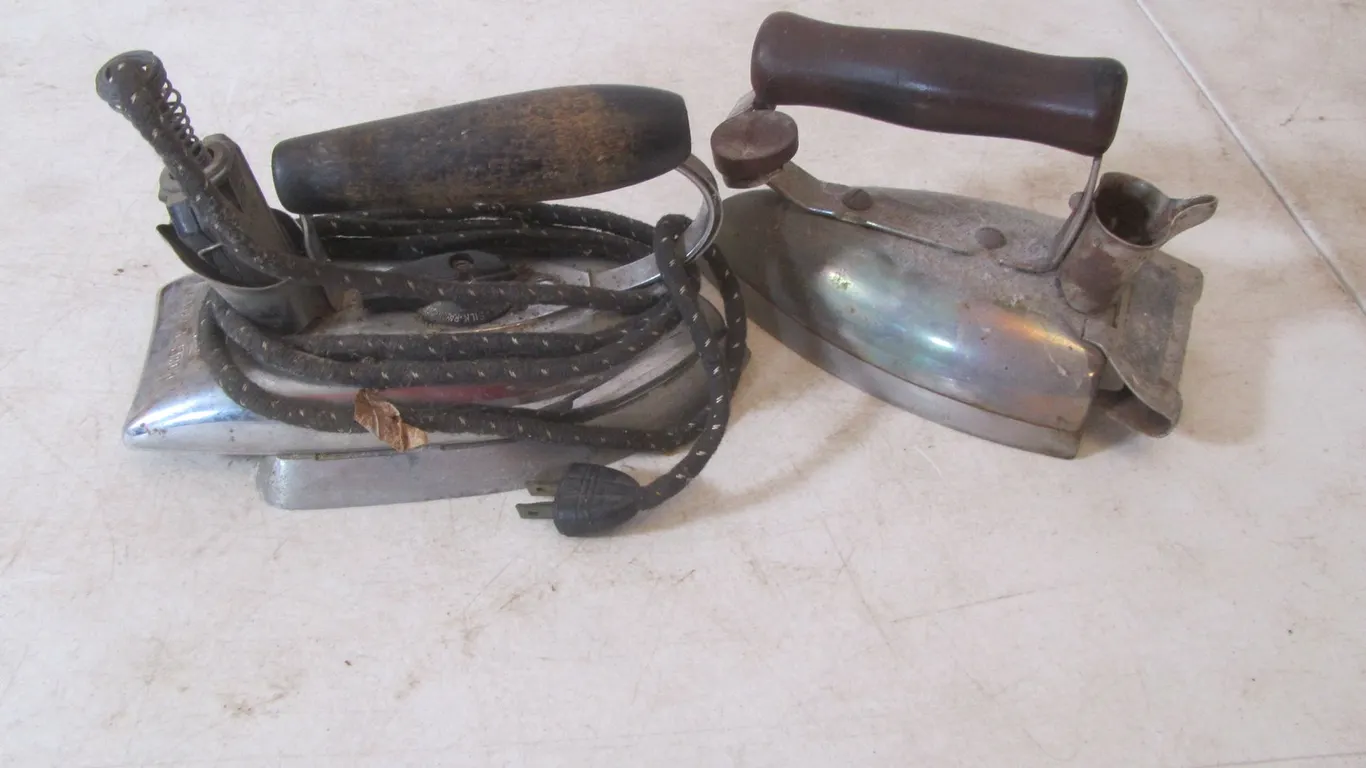 (2) Vintage Electric Irons