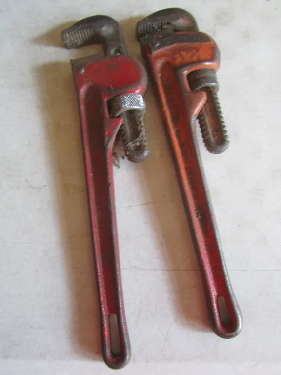 (2) 14" Pipe Wrenches