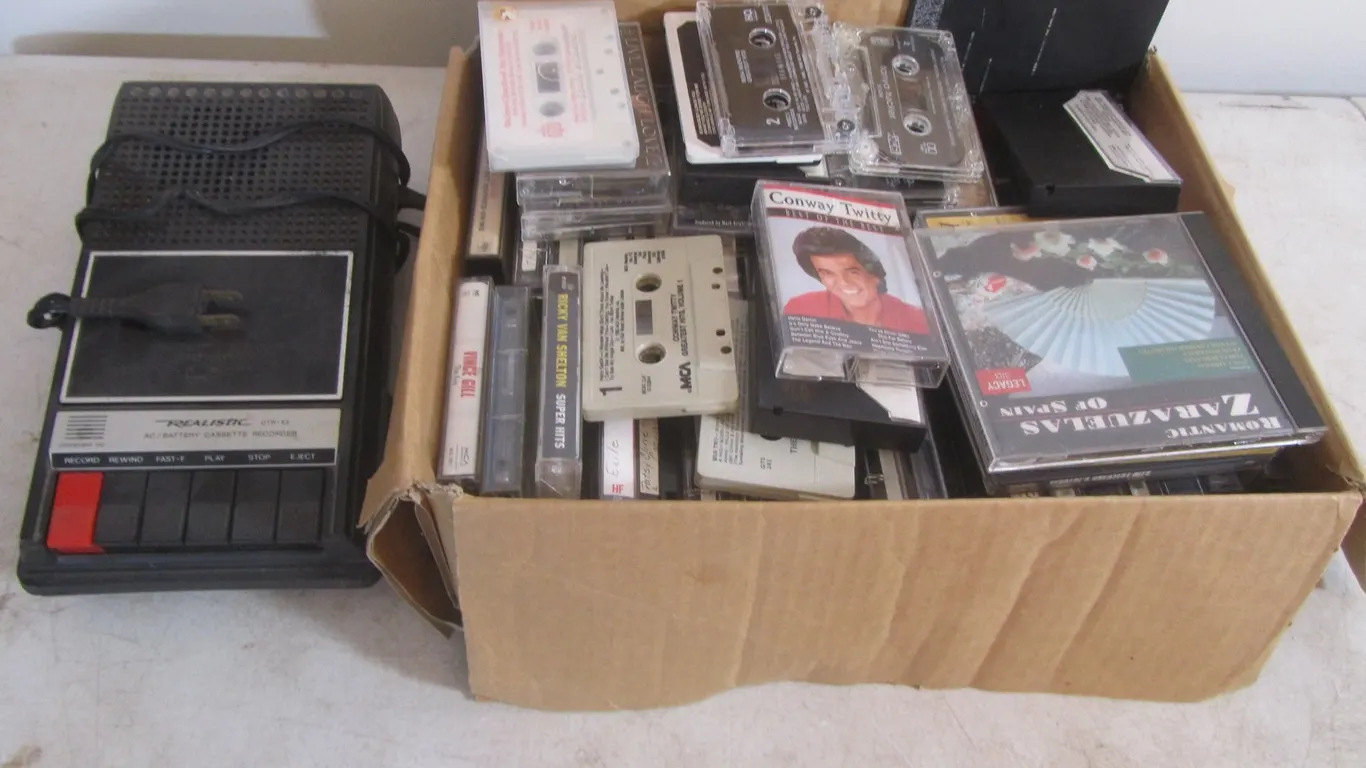 Realistic AC/Battery Cassette Recorder w/Assorted Cassette Tapes
