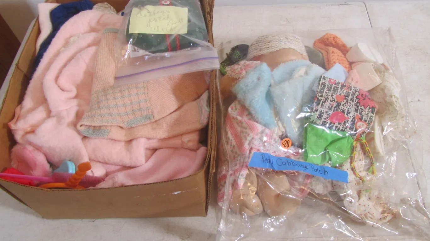 Lot Of Cabbage Patch Dolls And Clothing