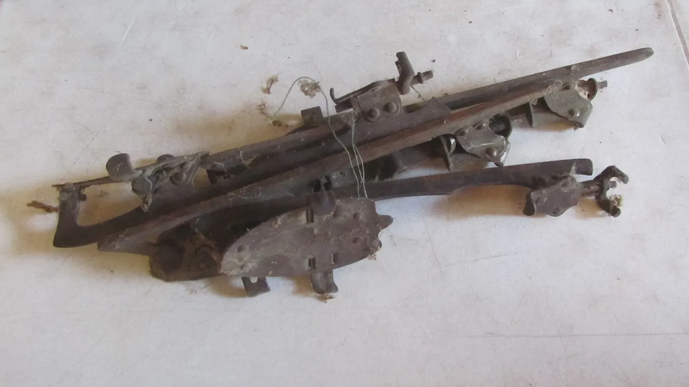 Lot Of Vintage Ice Skates