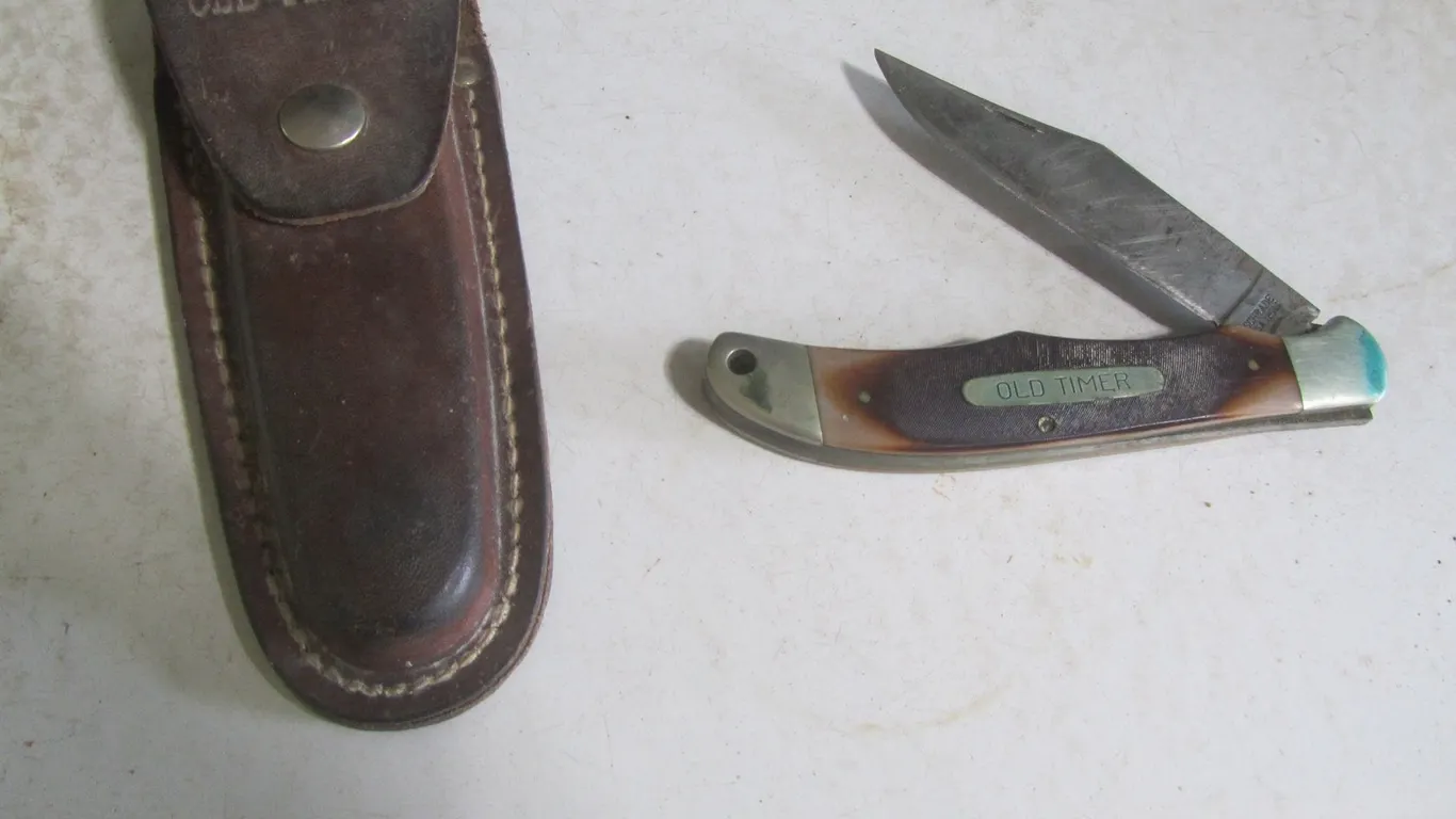 Schrade Old Timer Flip Knife w/Leather Case